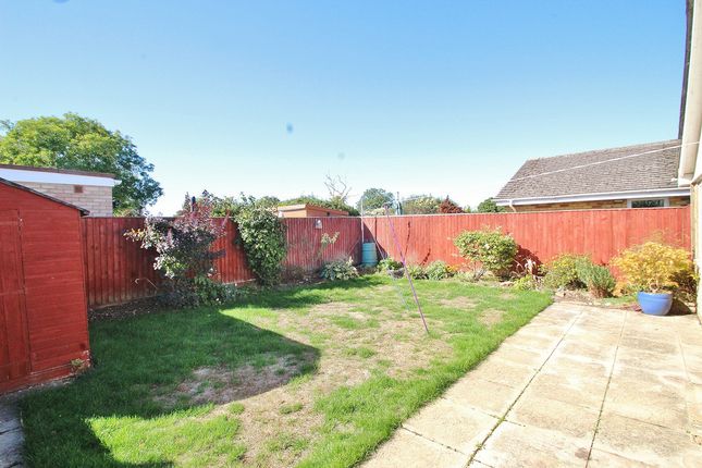 12, Manor Road, Ducklington photo 4
