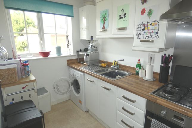 8, Jubilee Drive, Peterborough photo 3