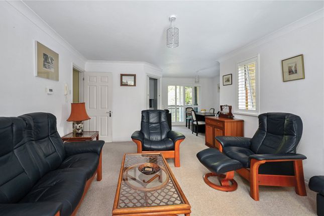 6 Stratford Court,, Salisbury Road, Hampshire photo 2