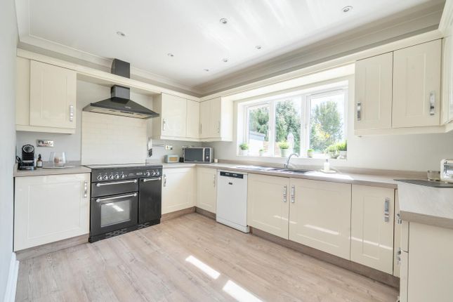 105, Hiltingbury Road, Chandler's Ford photo 4