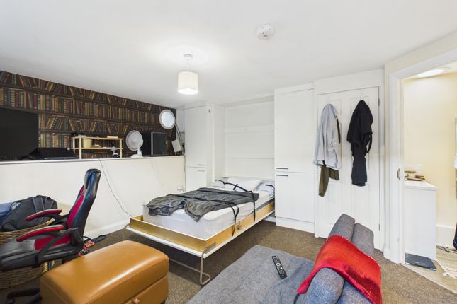 Flat 2, 1A, Hewlett Road, Cheltenham photo 5