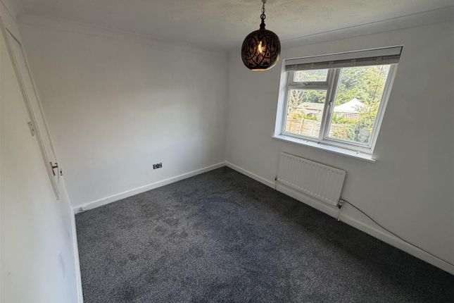 14, Westminster Gardens, Chingford photo 5