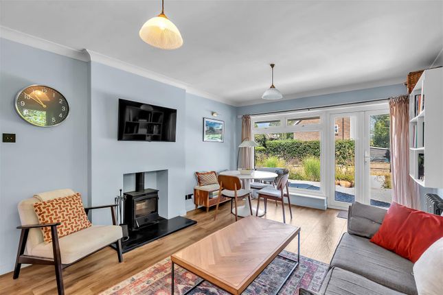 23, Chesworth Crescent, Horsham photo 4