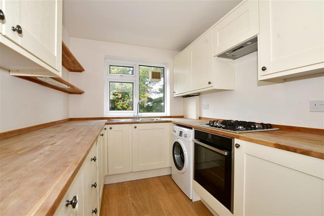 Thumbnail Flat for sale in Forge Steading, Banstead, Surrey