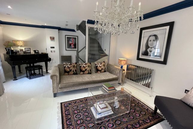 Town house for sale in Sheet Street, Windsor, Berkshire