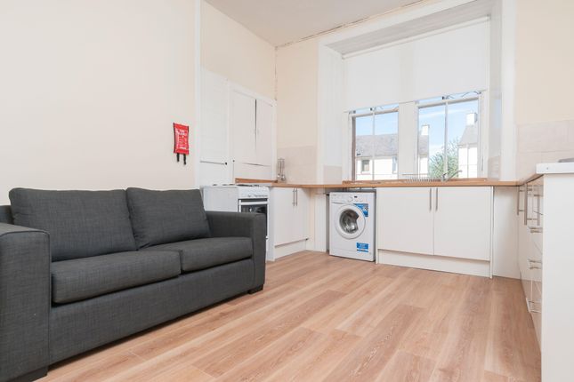 Thumbnail Flat to rent in Slateford Road, Edinburgh