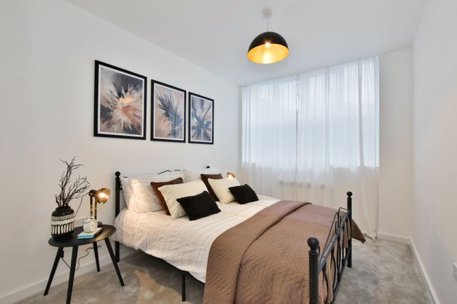 Flat for sale in Flat 4, Rembrandt House, 400 Whippendell Road, Watford