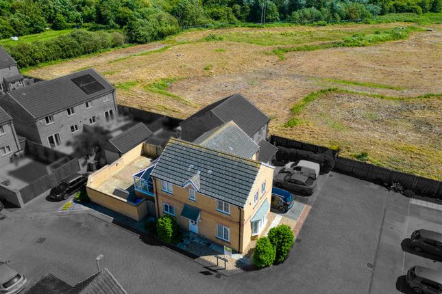 1, Clover Drive, Withernsea photo 3