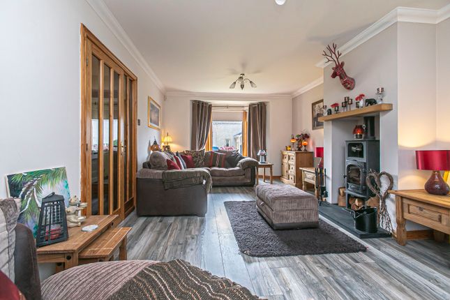 10, Logan Road, Torryburn photo 4