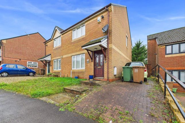21, Heol Gwaun Rhos, Caerphilly photo 3