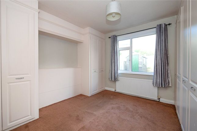 15, Woodcot Avenue, Shipley photo 4