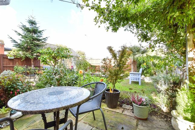 Nesbit Close, Wickford photo 2