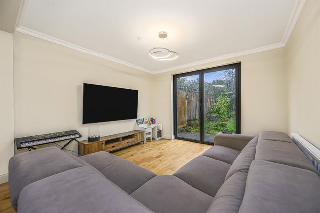 Friday Hill West, Chingford photo 3