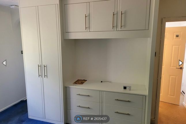 Flat, Osborn Court Corby Crescent, Portsmouth photo 4