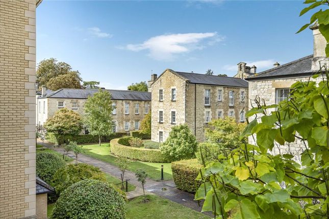 35, Mandelbrote Drive, Oxford photo 2