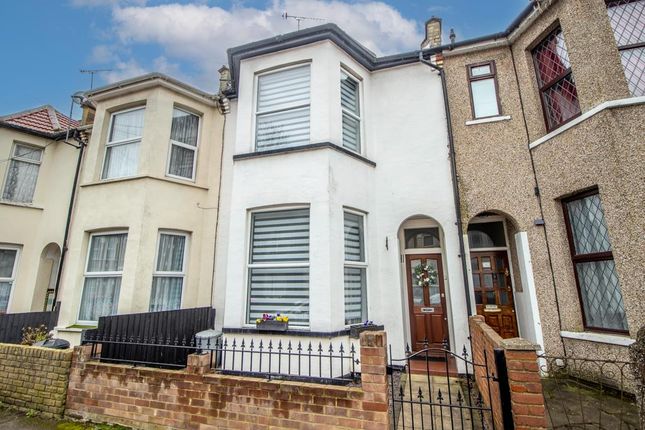 Terraced house for sale in Rayleigh Avenue, Westcliff-On-Sea