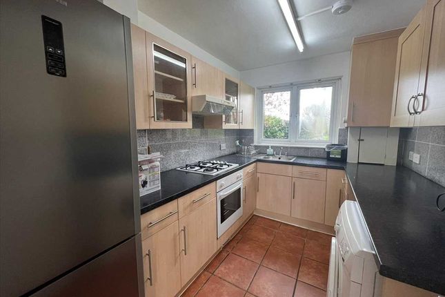 Thumbnail Flat to rent in Turnpike Link, Croydon