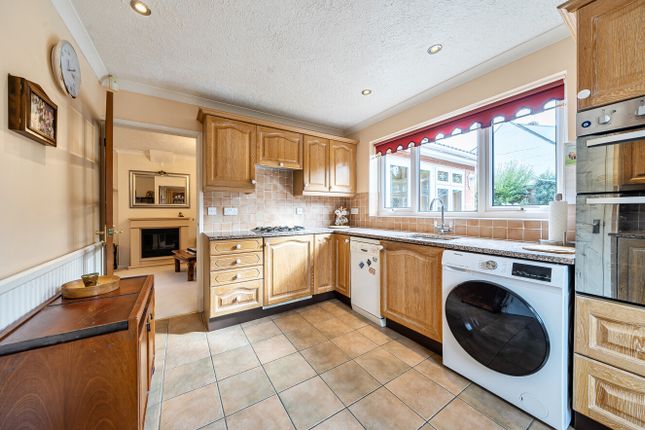 8 Culmhead Close, Taunton photo 3