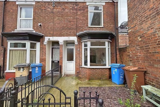 Thumbnail End terrace house for sale in Hastings Avenue, Hull