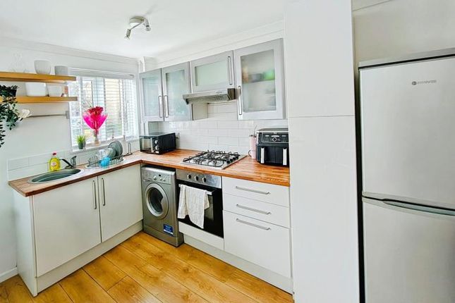 15A, Deans Mead, Bristol photo 3