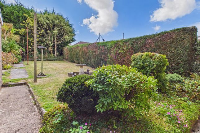 16, Heol-Y-Berllan, Pyle photo 2