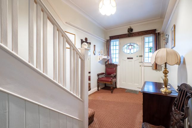 9, Salisbury Road, Carshalton photo 3