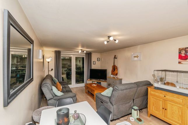 4, Woodland Court, Cannock photo 4