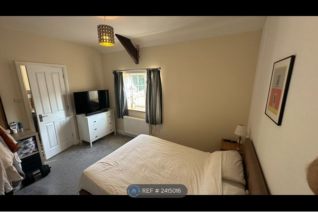 1-bed flat on C High Street, Crediton, £660/mo