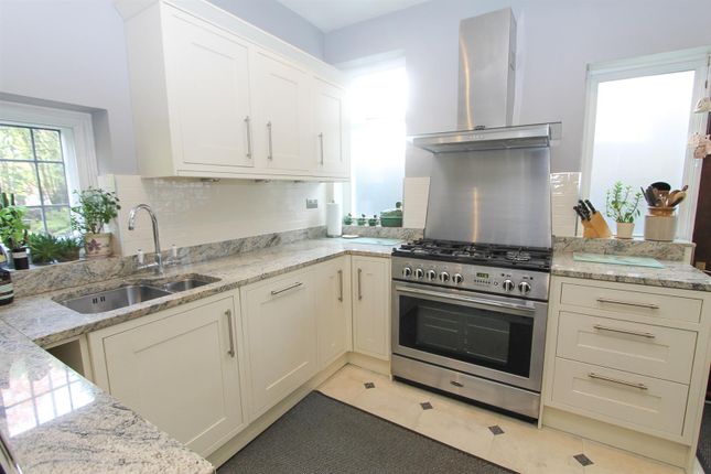 50, Higher Drive, Purley photo 3