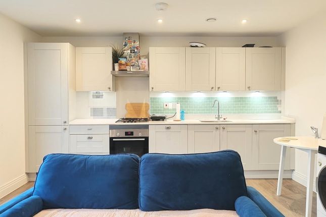 30, Ireland Road, Crowthorne photo 2
