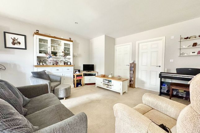10, Meadow Drive, Middleton Cheney photo 4
