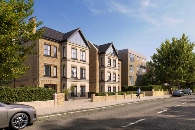 Flat for sale in Somerset Road, London