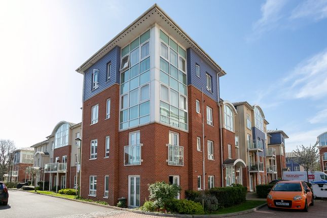 Thumbnail Flat to rent in Pumphouse Crescent, Watford, Hertfordshire