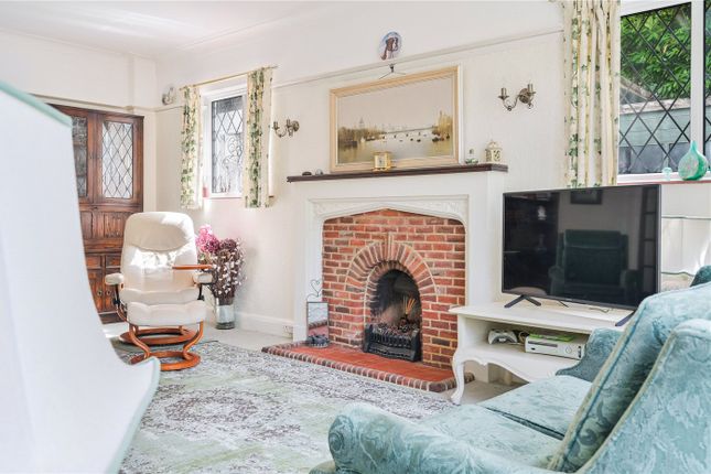 13, West Way, Carshalton photo 4