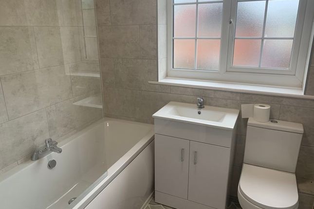 12, Chester Grove, Blyth photo 3