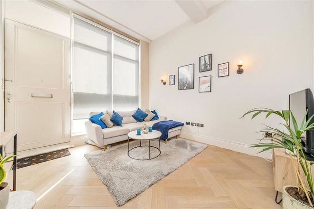 Ground Floor Flat 1, Crabtree Hall, London photo 4