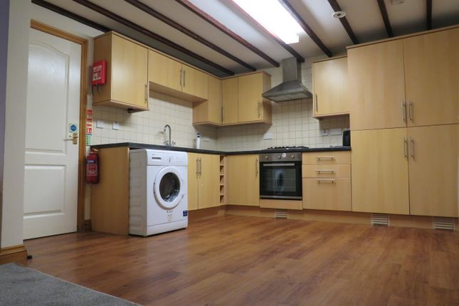4 Bed HMO Property For Rent