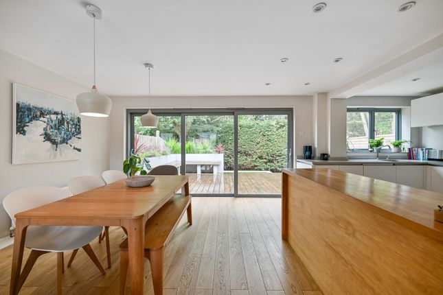 Ruscombe Gardens, SL3 9BG, Datchet photo 4