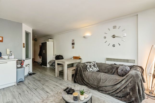 Apartment 802, Marco Island, Huntingdon Street, Nottingham photo 4