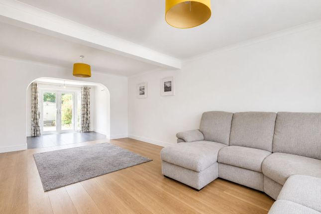 104, Ridge Way, Dartford photo 3