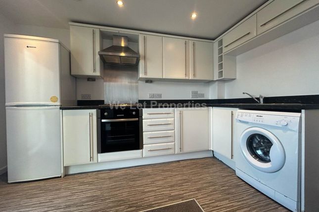 49 Pioneer House, Elmira Way, Salford photo 4