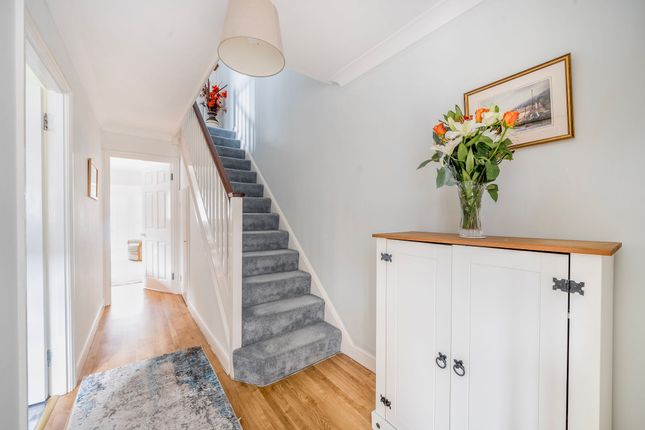 60 The Murreys, Ashtead photo 4