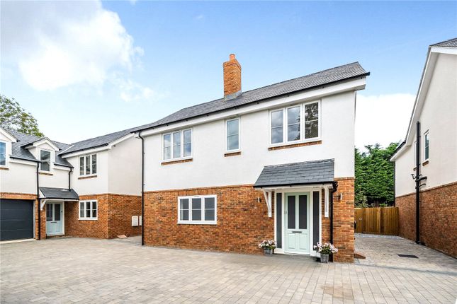 Thumbnail Detached house to rent in Alexandra Road, Chipperfield, Kings Langley, Hertfordshire