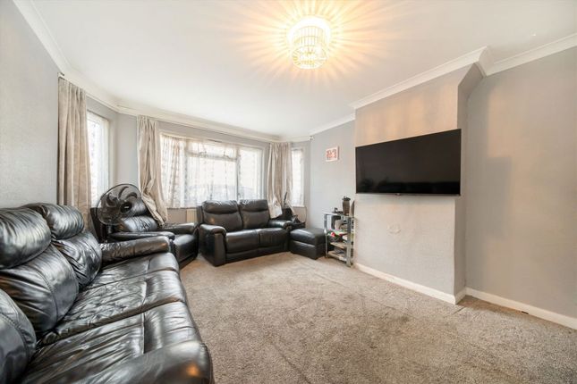 112, Myrtle Road, Hounslow photo 2