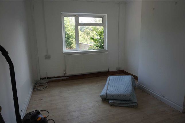25, Troed Y Bryn, UPPER TUMBLE, Llanelli photo 4