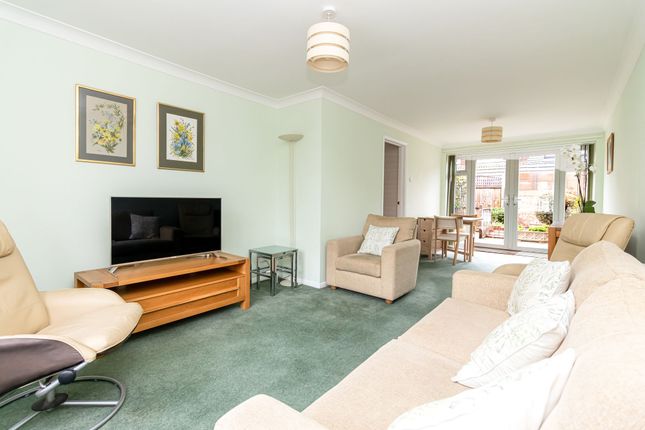 22 Sovereign Drive, Southsea photo 2