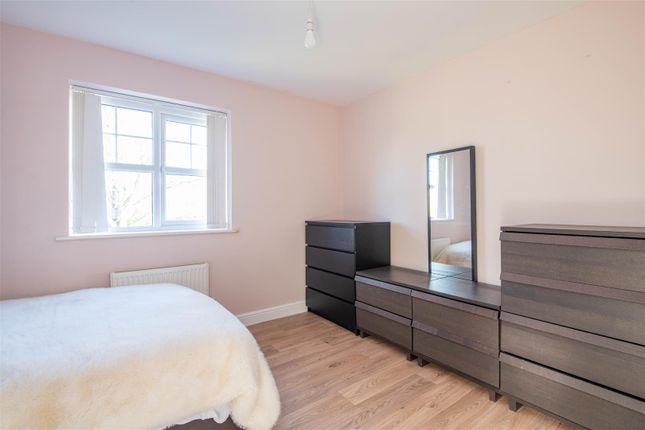 18, Dukes Park Drive, Chorley photo 4