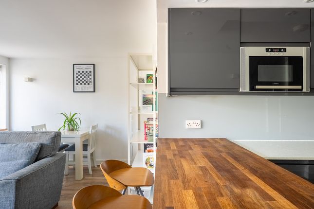 Brookmill Road, London photo 4