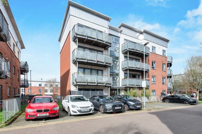 Triplex for sale in Bagley House, Berber Parade, Woolwich