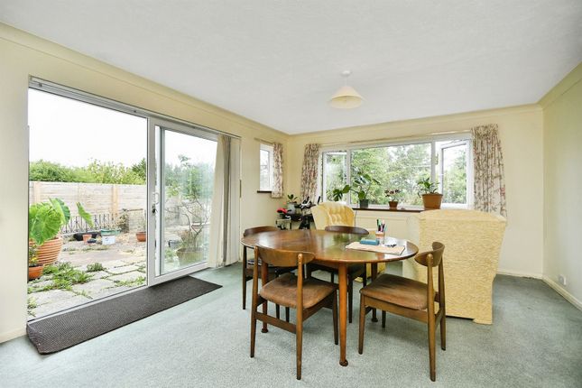 32, Hillcrest, Brighton photo 4